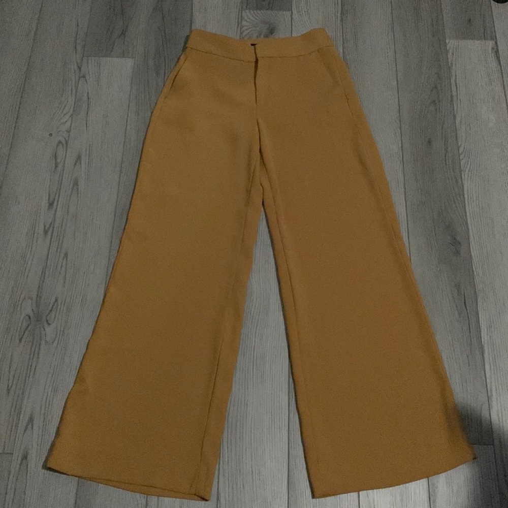 Banana Republic Wide Leg pants Size 2